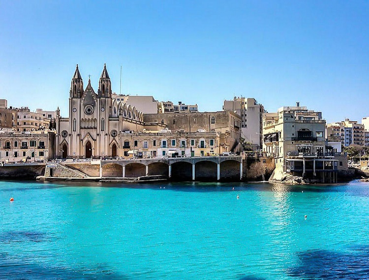 estudar-ingles-exterior-malta-escola