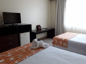 taua-resort-caete-quarto-tv